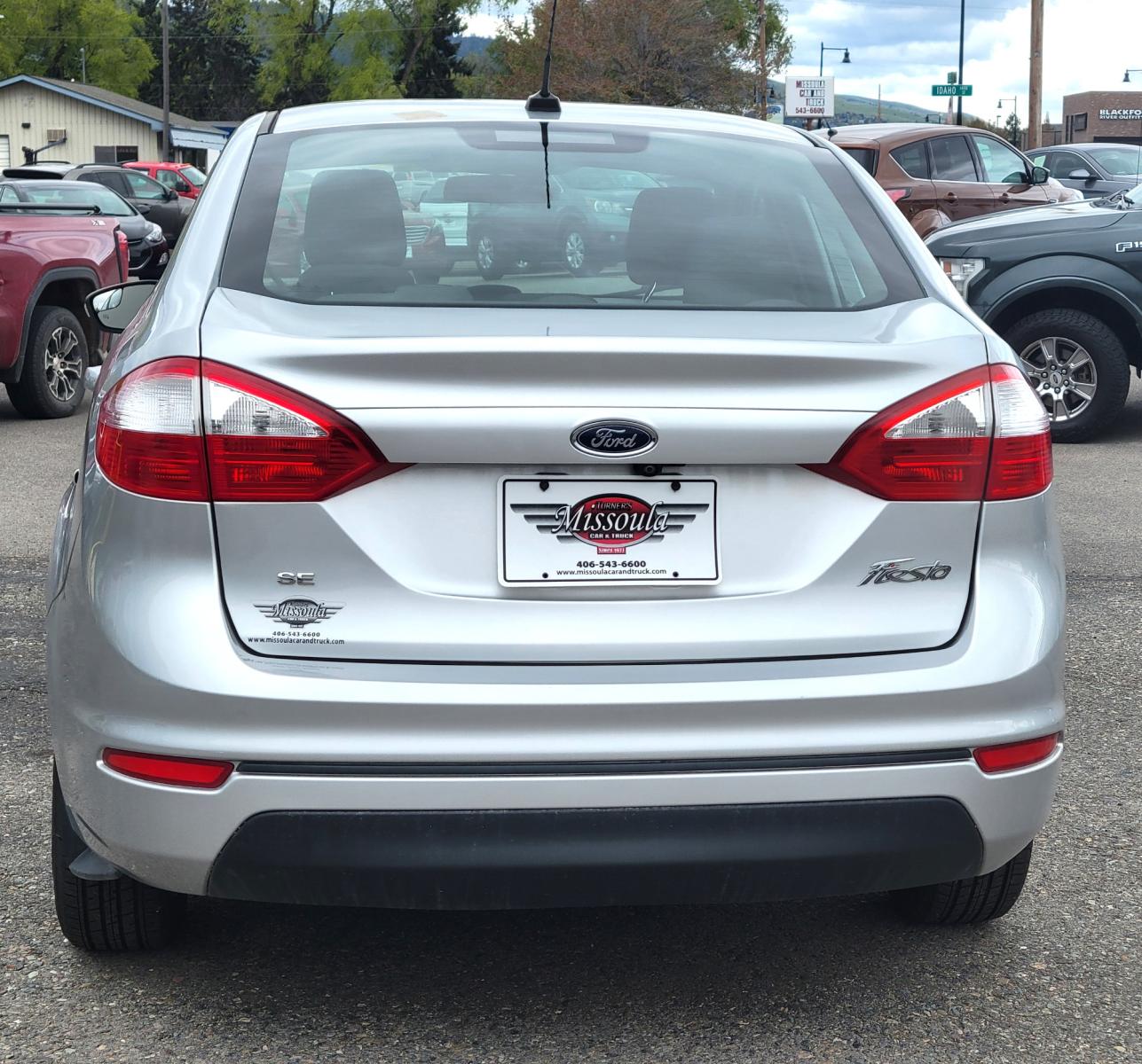 2019 Silver Ford Fiesta SE Sedan (3FADP4BJ2KM) with an 1.6L L4 DOHC 16V engine, Automatic transmission, located at 450 N Russell, Missoula, MT, 59801, (406) 543-6600, 46.874496, -114.017433 - Great little Economy Car in Very Good Condition. Low Miles. Automatic Transmission. Air Conditioning. Heated Seats. Power Windows. Cruise. Tilt. Backup Camera. - Photo #2